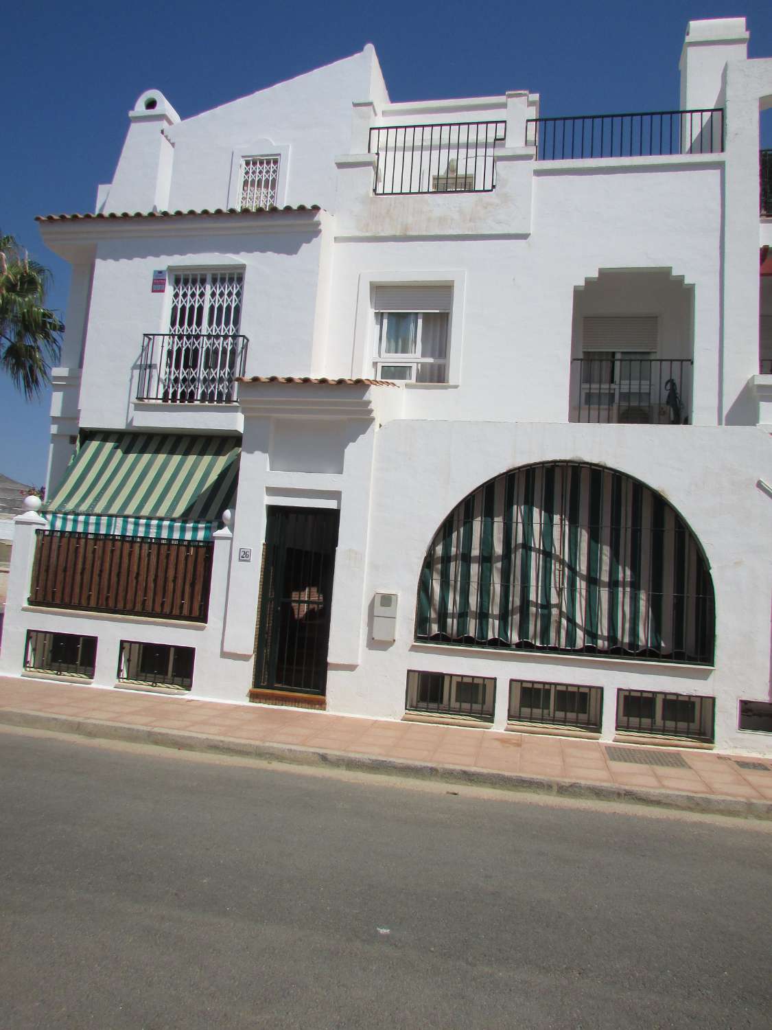 Beautiful townhouse for sale in Perla de Andalucia