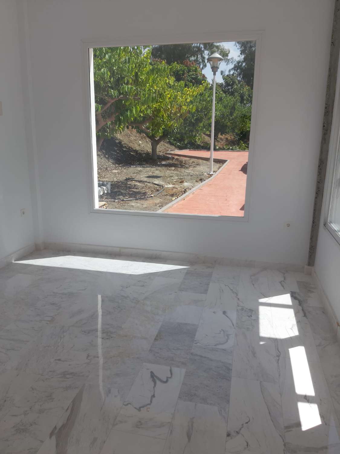 Finca a la venta de Subtropicales en Salobreña con casa-cortijo